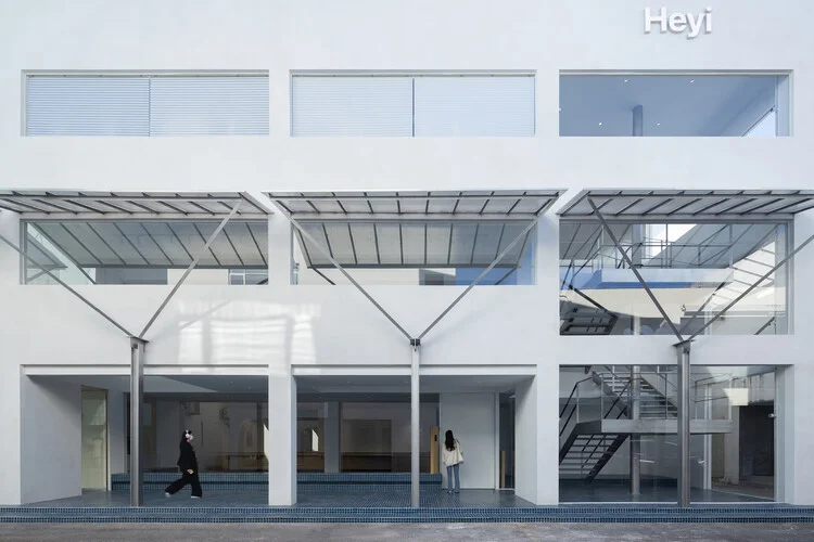 "Exploring the Innovative Collaboration Between Heyi Office and DPAA Design"