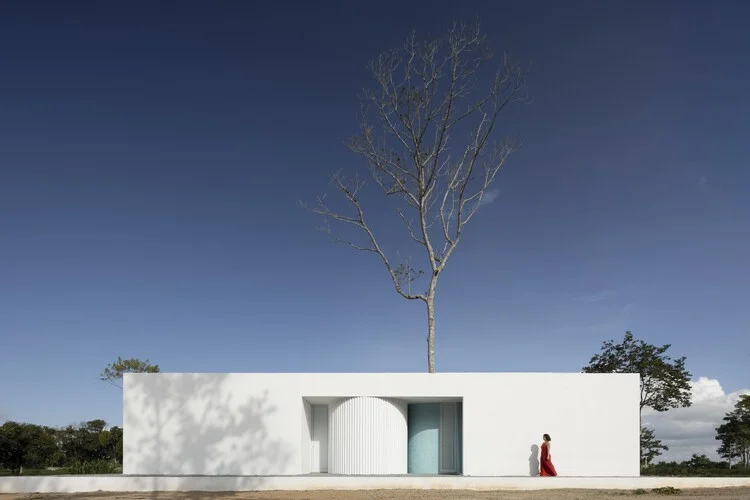 Exploring the Architectural Splendor of Casa Branca by NEBR Arquitetura